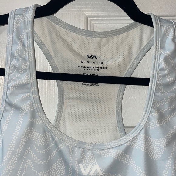 RVCA Workout Set - Picture 6 of 8